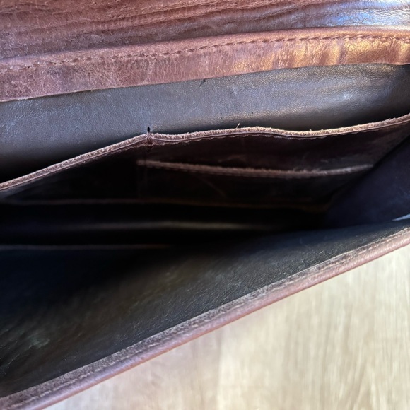 Fashion Able Leather Crossbody Purse Fold Over - Picture 14 of 14